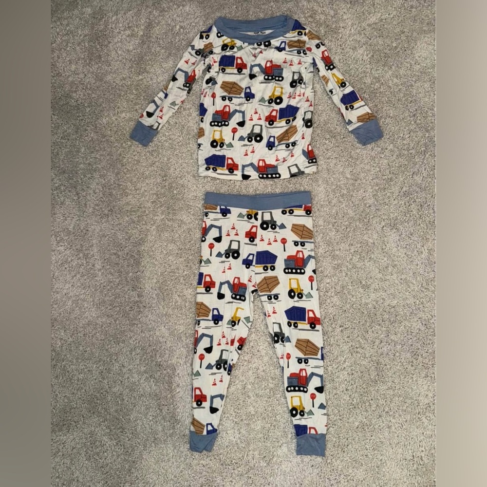 Little sleepies 12-18 construction pjs